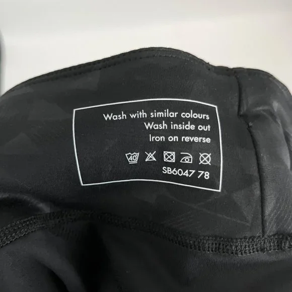 NWT Sweaty Betty All Day 7/8 Length Emboss leggings Black XS Athleisure Active - Picture 10 of 11